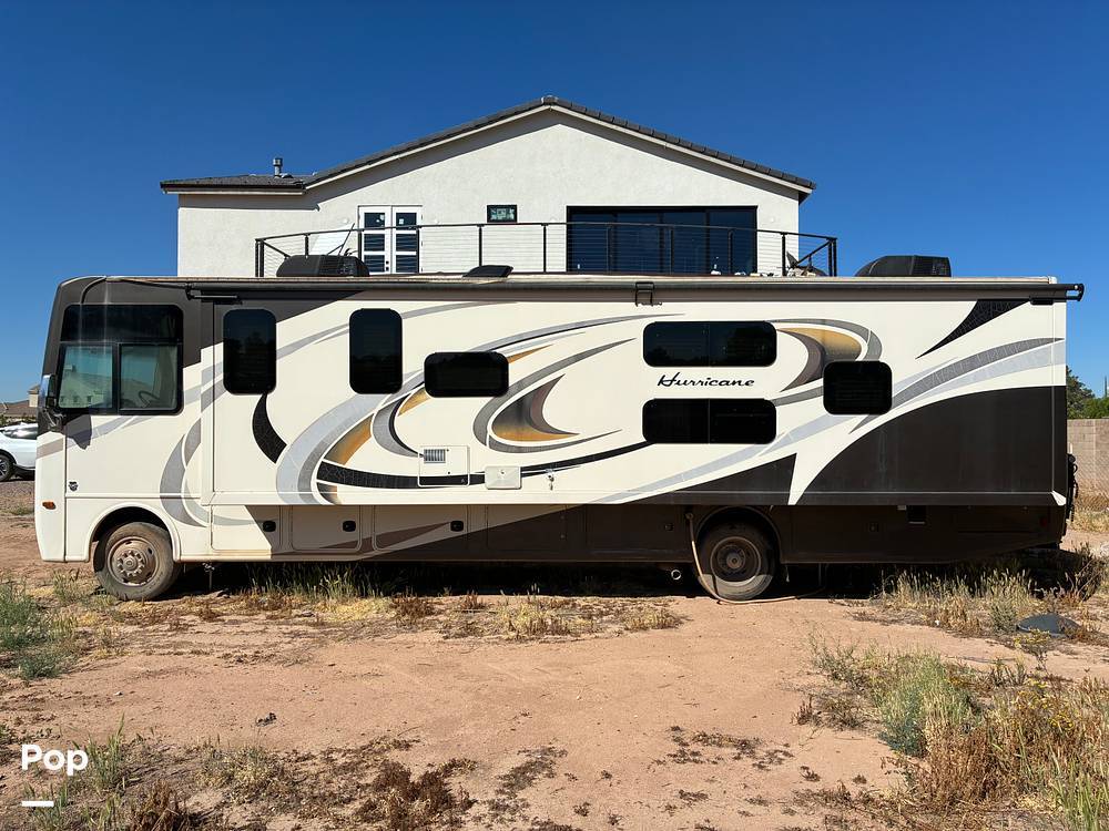 2017 Thor Motor Coach Hurricane 34J in chandler AZ