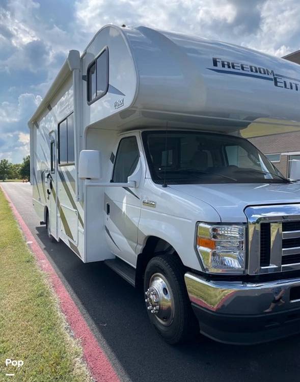 2022 Thor Motor Coach Freedom Elite 26HE in bentonville AR