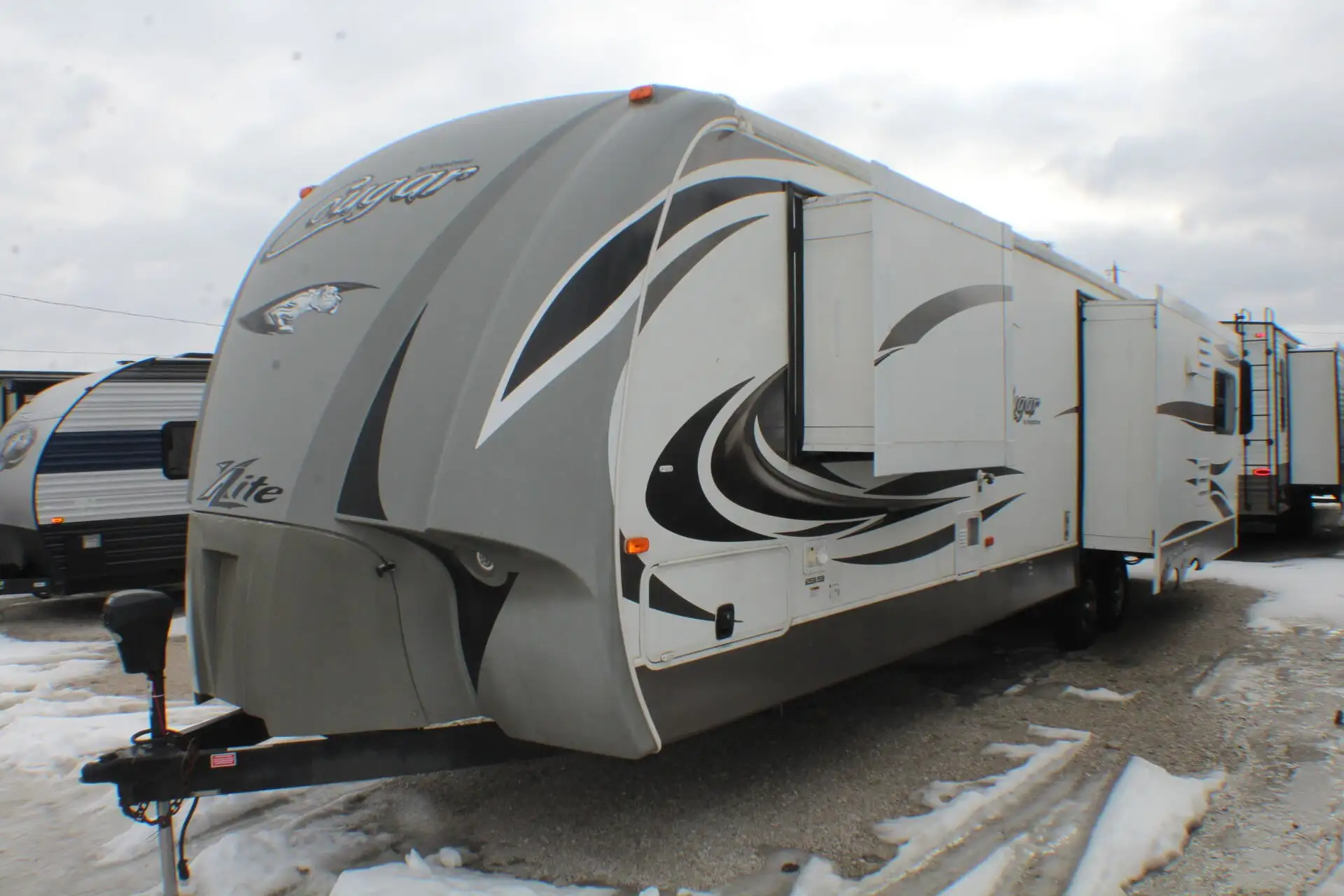 2014 Keystone Cougar XLite 31RLT RV