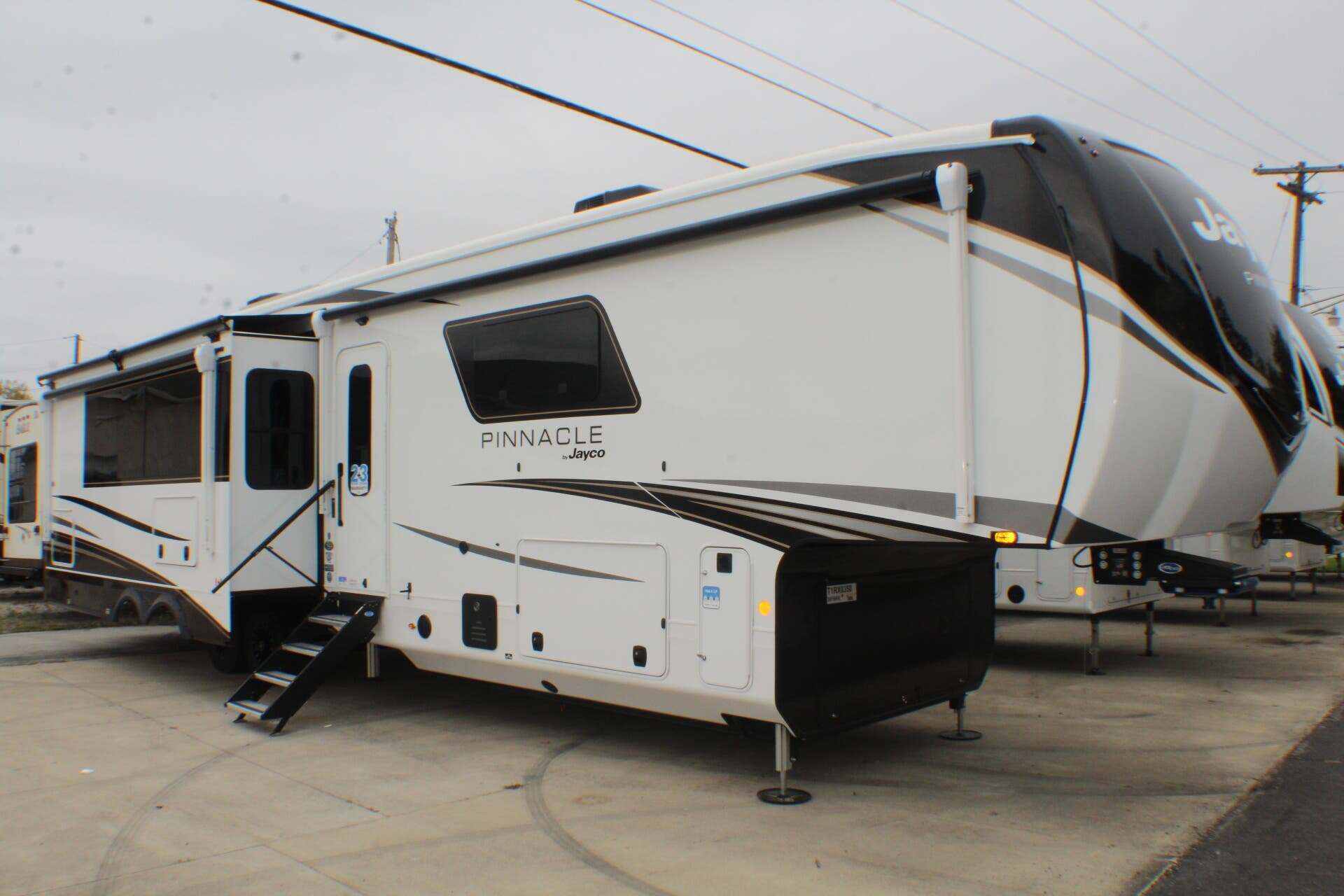 2026 Jayco Pinnacle 38FBRK in clyde OH