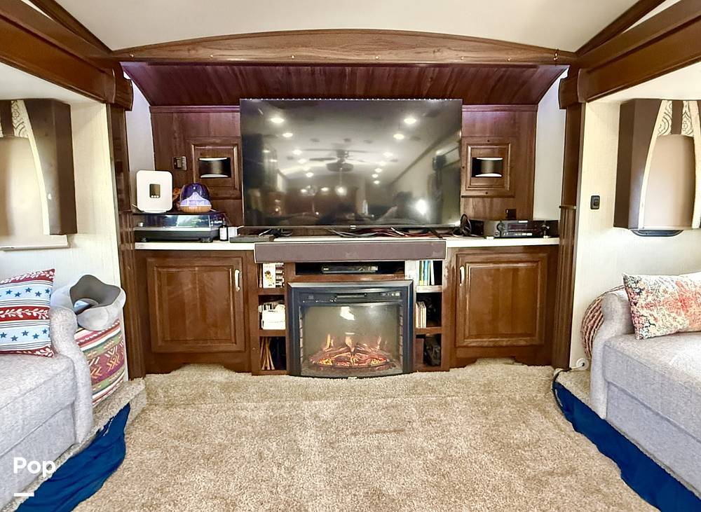 2018 Forest River Cardinal 3825FL in elma WA