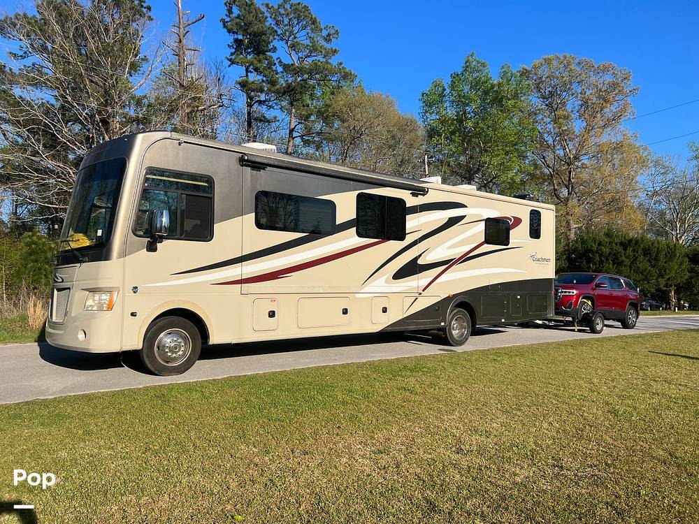 2015 Coachmen Mirada 35BH in hubert NC