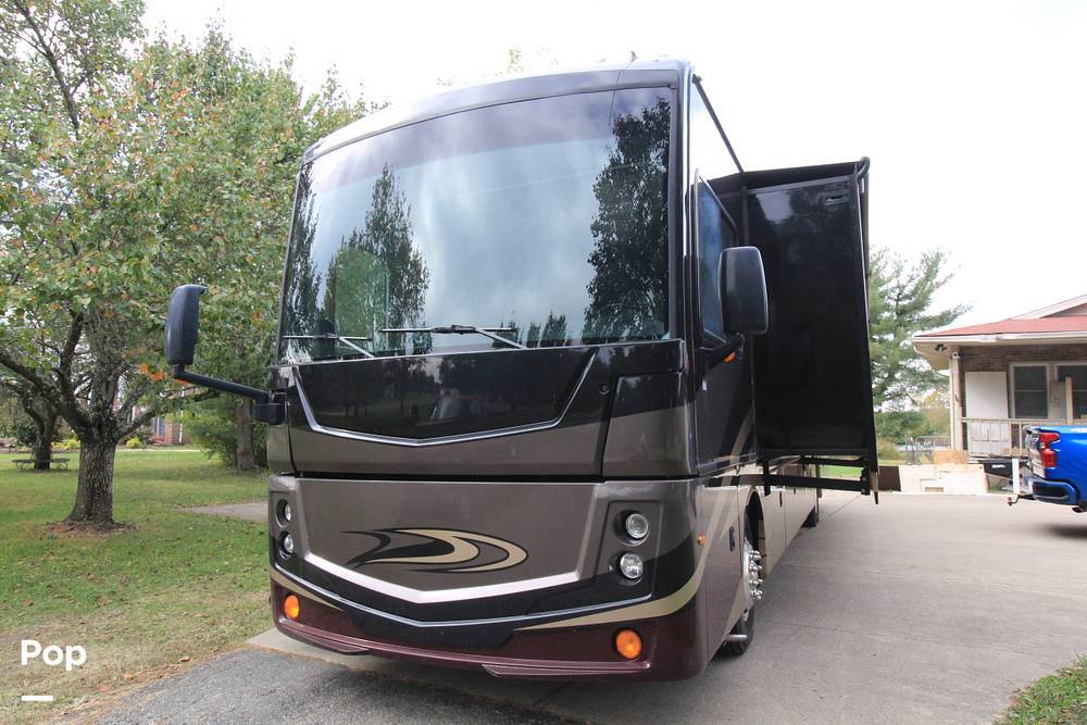 2019 Fleetwood Discovery 38K in hamilton OH