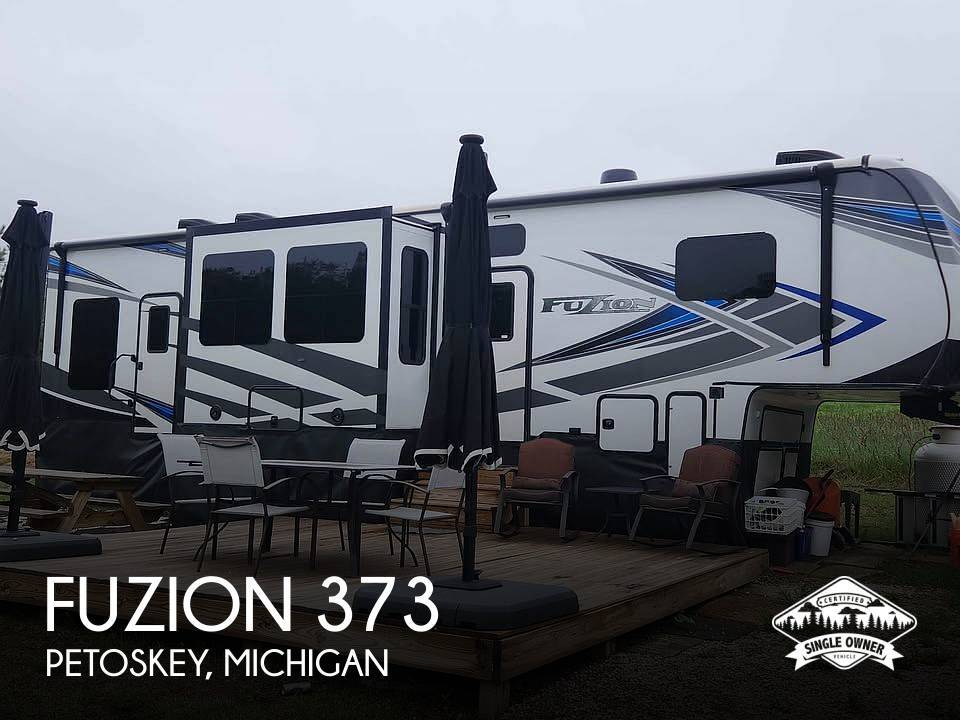 2021 Keystone Fuzion 373 Fifth Wheel Toy Hauler RV