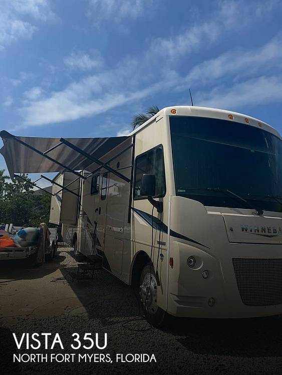 2021 Winnebago Vista 35U in north fort myers FL