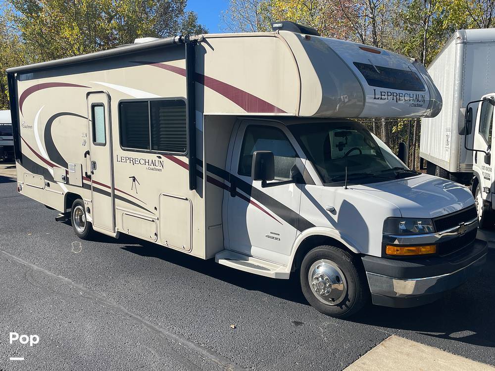 2020 Coachmen Leprechaun 260DS in fraser MI