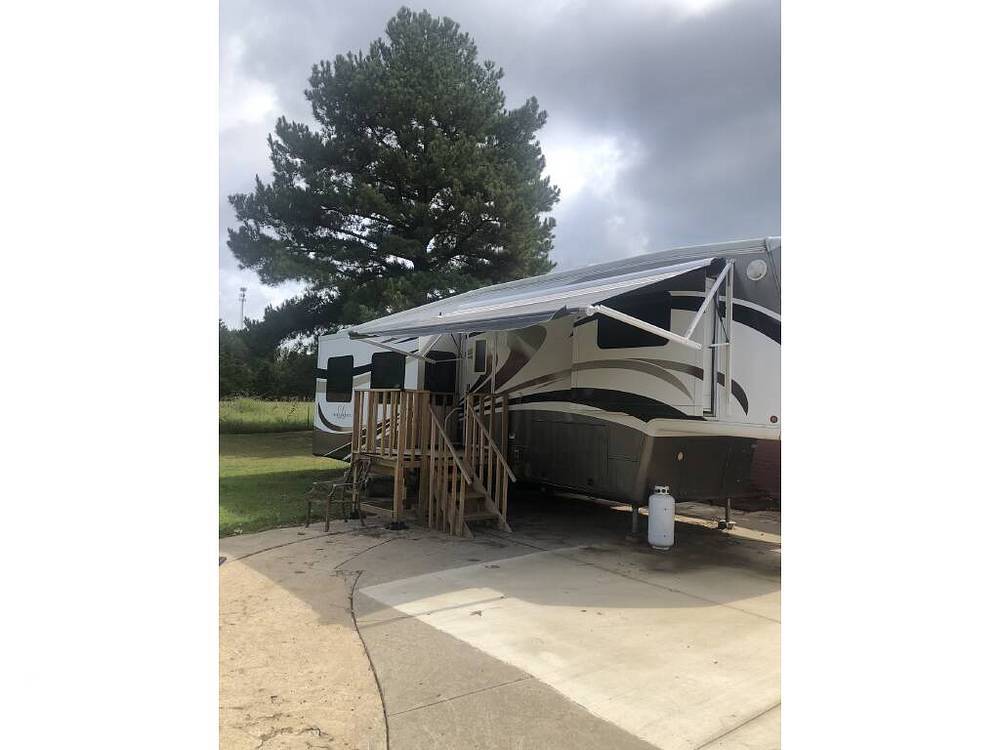 2011 DRV Mobile Suites 38RSSB3 in lavaca AR