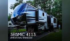 2018 Jayco Seismic 4113 Fifth Wheel Toy Hauler RV
