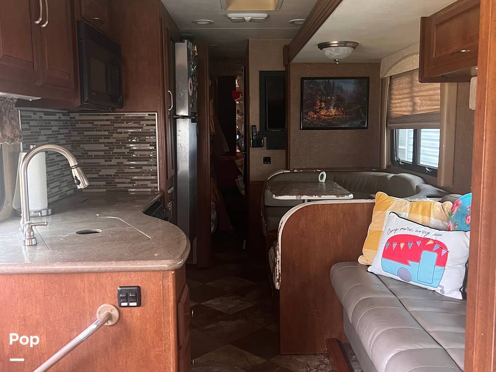 2015 Coachmen Mirada 35BH in hubert NC