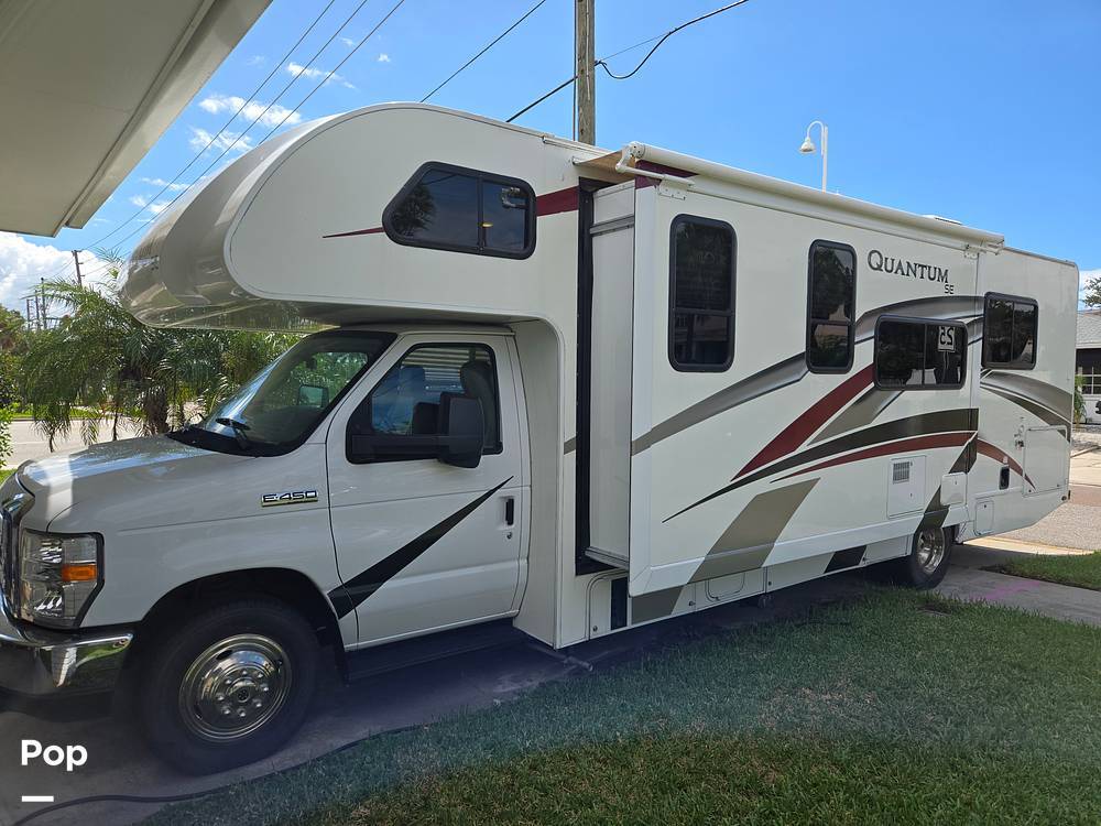 2019 Thor Motor Coach Quantum SE28 in st pete beach FL