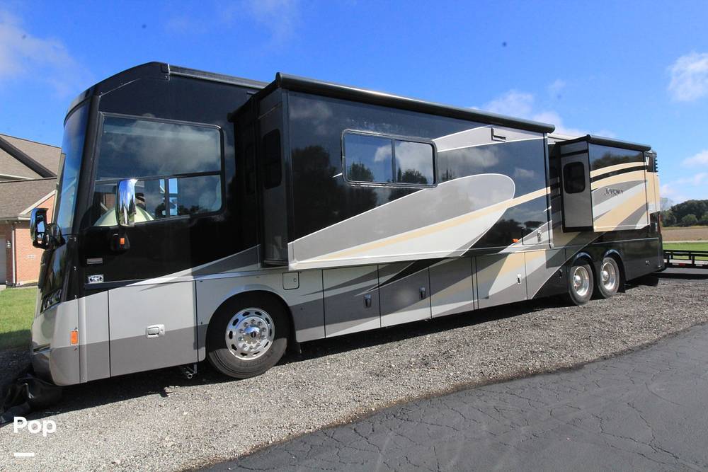 2013 Winnebago Journey 42E in winchester IN