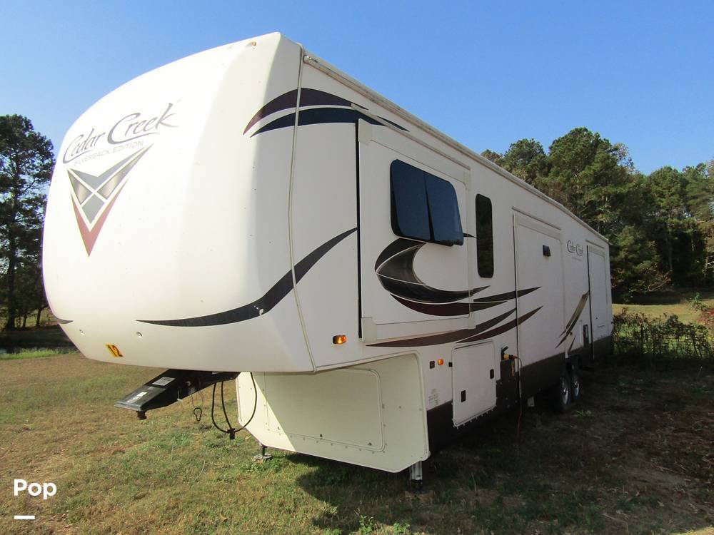 2019 Cedar Creek Silverback 37FLK in cohutta GA