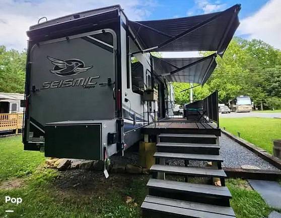 2018 Jayco Seismic 4113 in jamestown TN