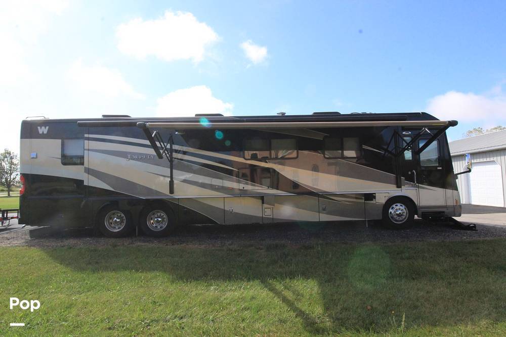 2013 Winnebago Journey 42E in winchester IN