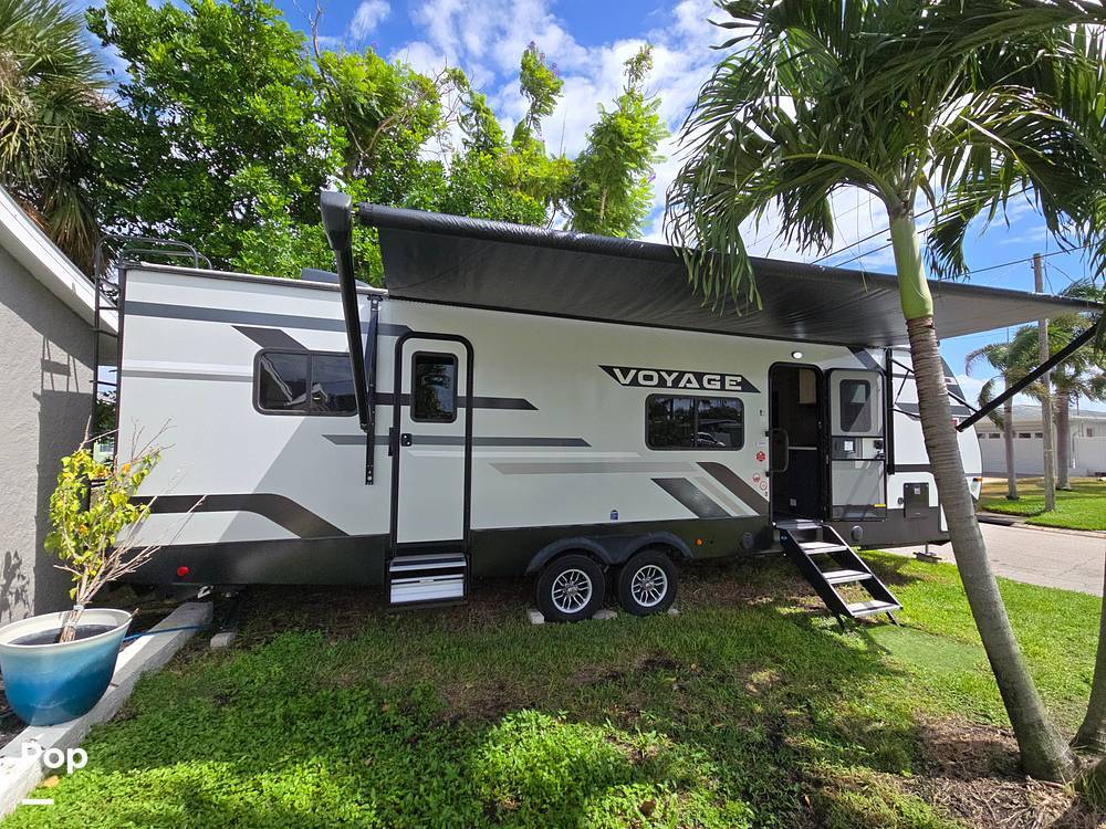 2024 Winnebago Voyage 3235FK in bradenton FL