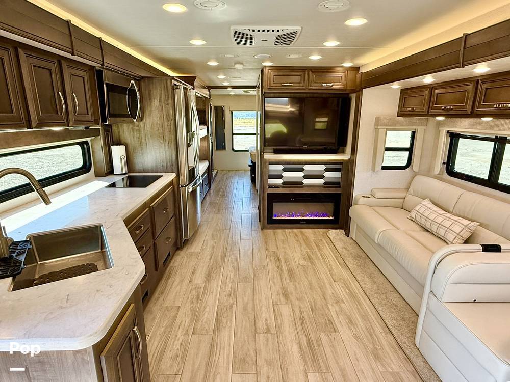 2024 Jayco Seneca Prestige 37L in bainbridge island WA