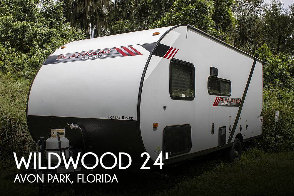 2021 Forest River Wildwood Platinum FSX 179DBKX in avon park FL