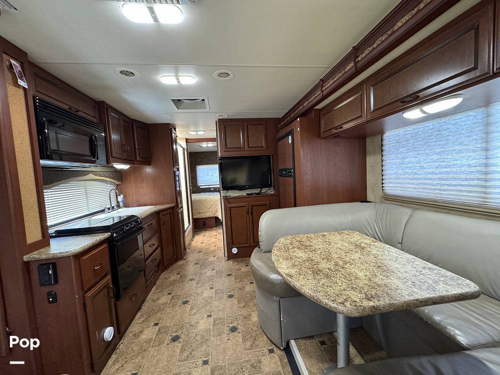 2014 Thor Motor Coach Hurricane 29X in temecula CA