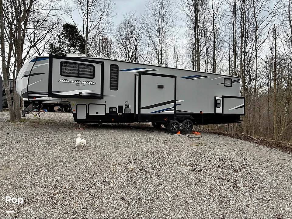 2021 Cherokee Arctic Wolf 3990SUITE in burkesville KY