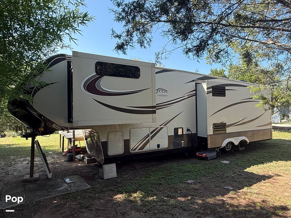 2015 Grand Design Solitude 369RL in bandera TX