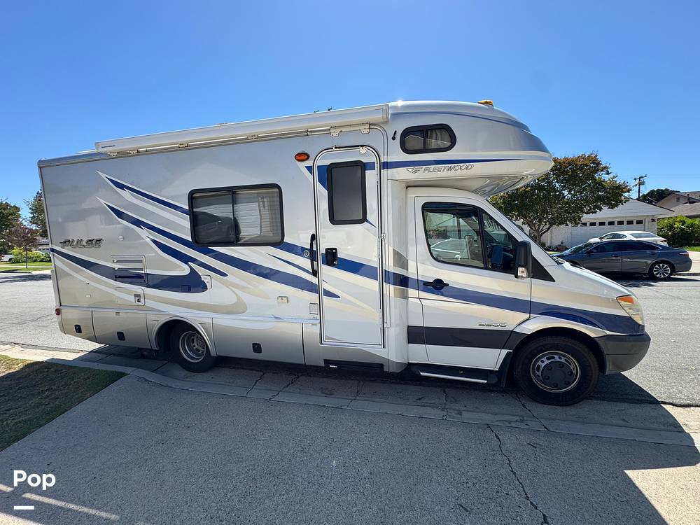 2008 Fleetwood Pulse 24A in costa mesa CA