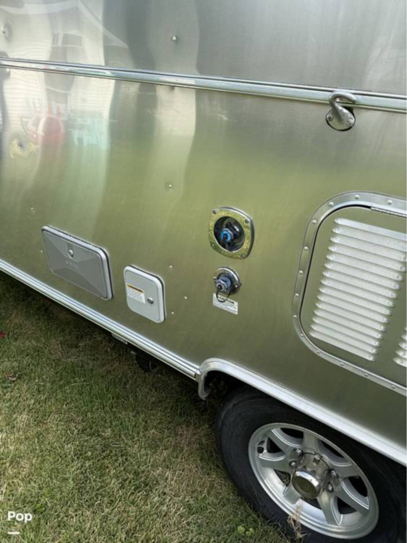 A photo of this 2019 Airstream Flying Cloud 25FB