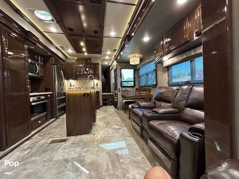 2018 Crossroads Redwood 3401RL in lincoln CA