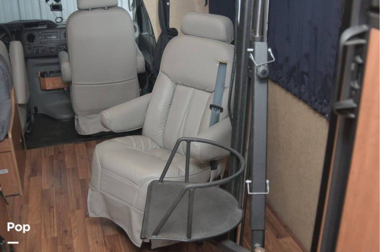 A photo of this 2016 Thor Motor Coach Majestic 28A