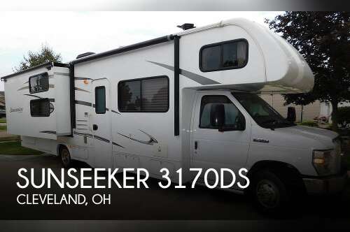 2015 Forest River Sunseeker 3170DS in brook park OH