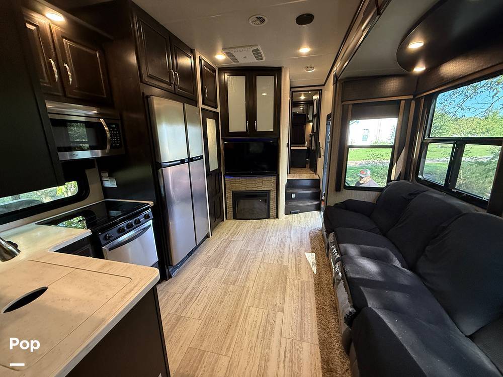 2017 Grand Design Momentum 328M in royse city TX