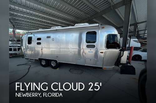2020 Airstream Flying Cloud 25FB Twin in newberry FL