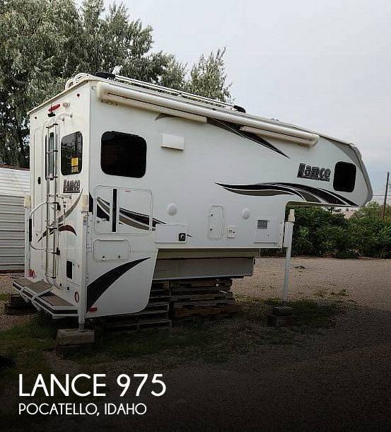 2019 Lance Lance 975 RV