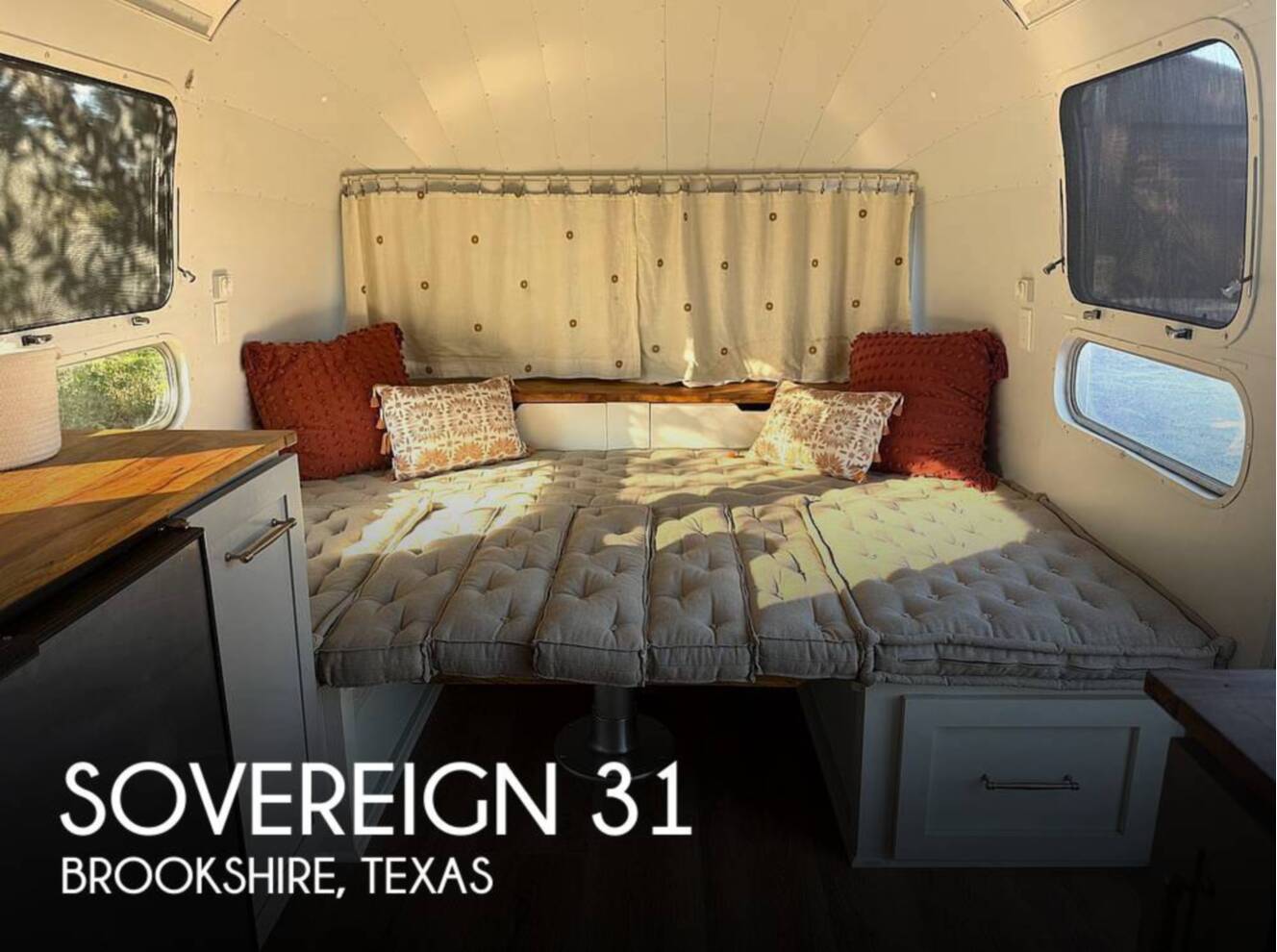 A photo of this 1973 Airstream Sovereign 31