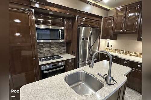 2018 Crossroads Redwood 3401RL in lincoln CA