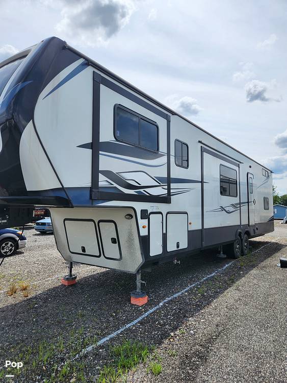 2023 Keystone Montana High Country 377FL in collegeville PA