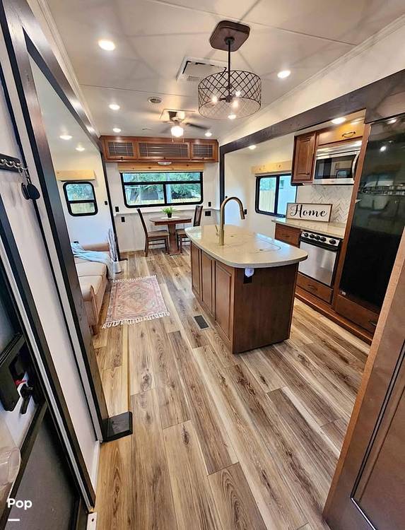 2015 Heartland Bighorn 3010RE in palmer lake CO