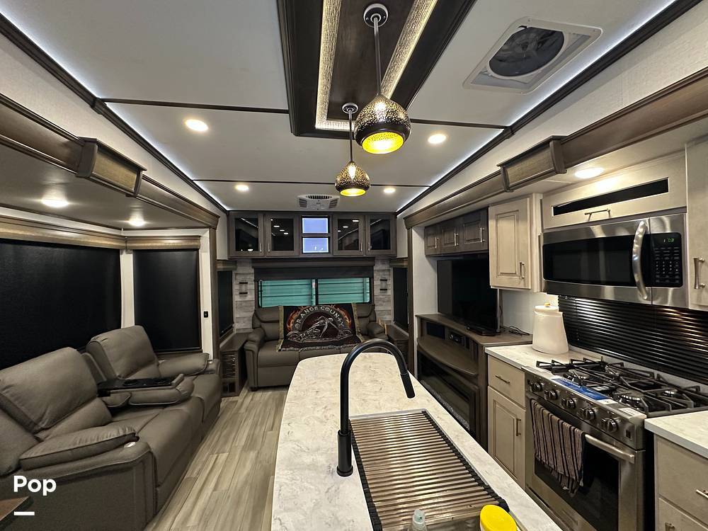 2021 Alliance Rv Paradigm 340RL in lake jackson TX