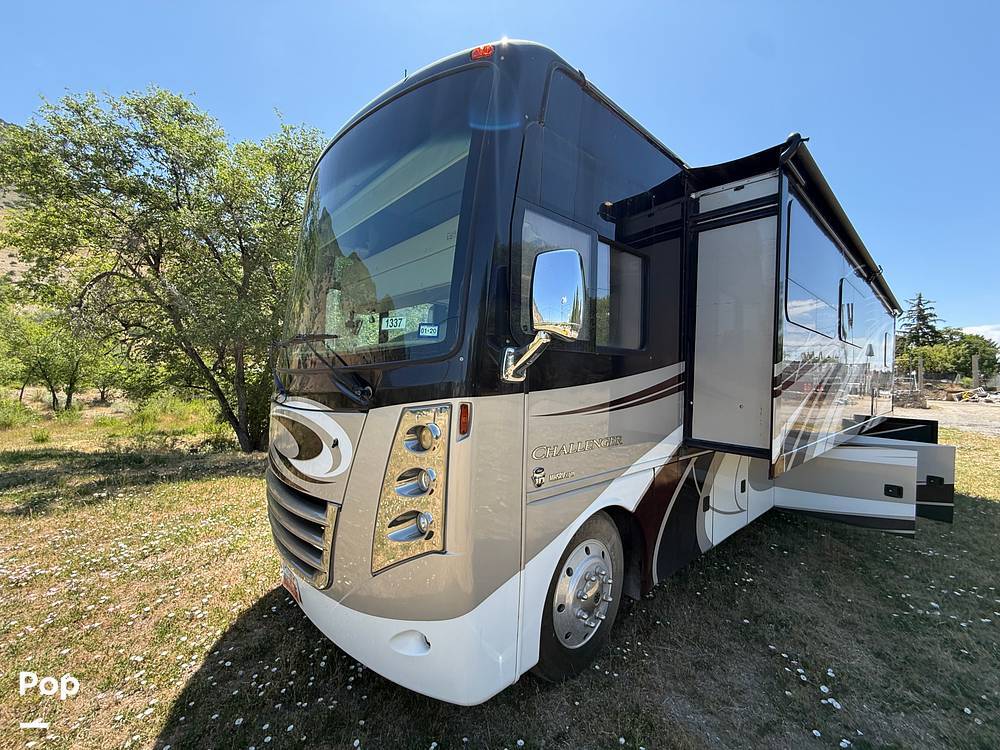 2017 Thor Motor Coach Challenger 37LX in provo UT