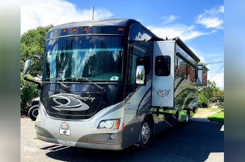 2012 Winnebago Journey 36M in clover SC