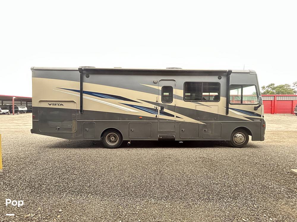 2021 Winnebago Vista 31B in godley TX