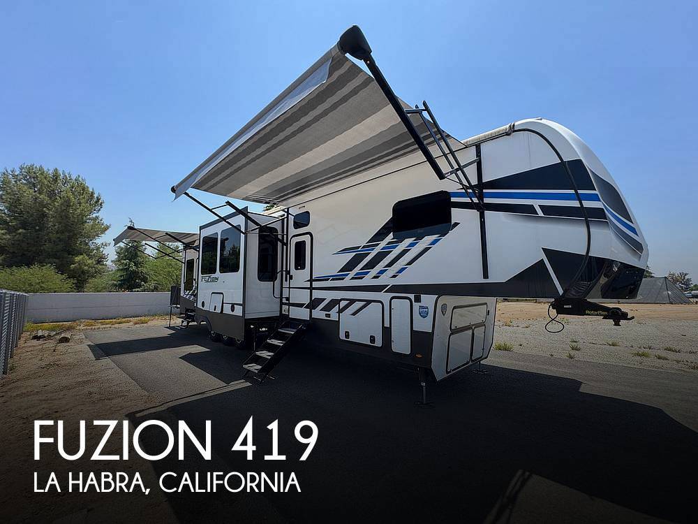 2022 Keystone Fuzion 419 Fifth Wheel Toy Hauler RV