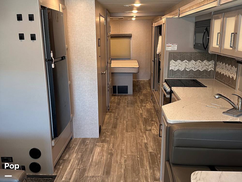 2023 Thor Motor Coach Hurricane 34J in roseville CA