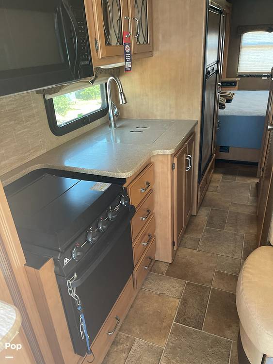 2015 Thor Motor Coach Hurricane 27K in hobbs NM