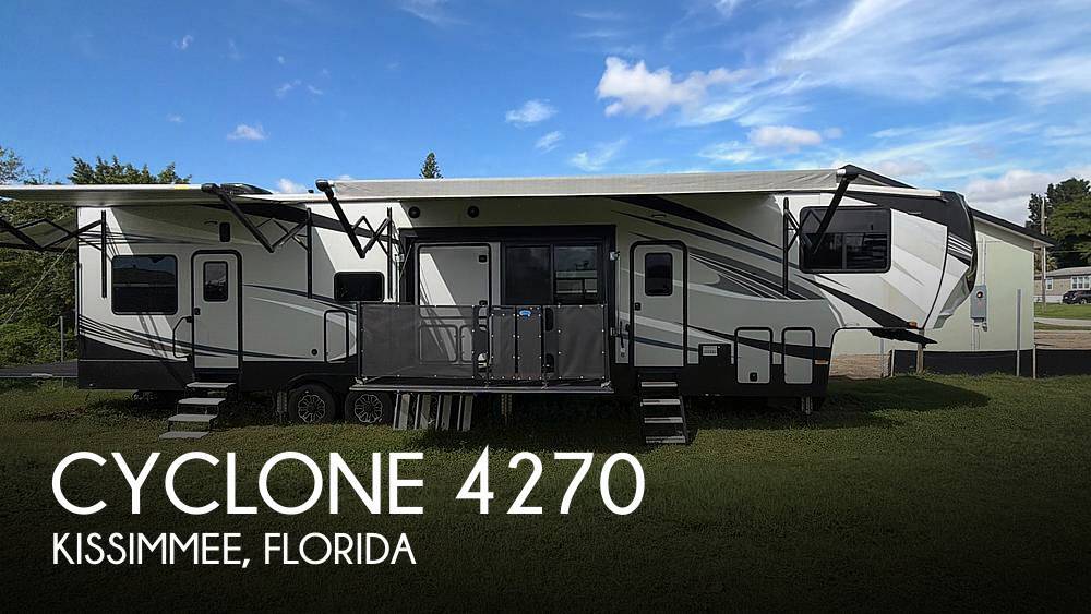 2020 Heartland Cyclone 4270 Fifth Wheel Toy Hauler RV