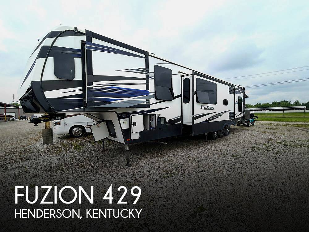2020 Keystone Fuzion 429 Fifth Wheel Toy Hauler RV