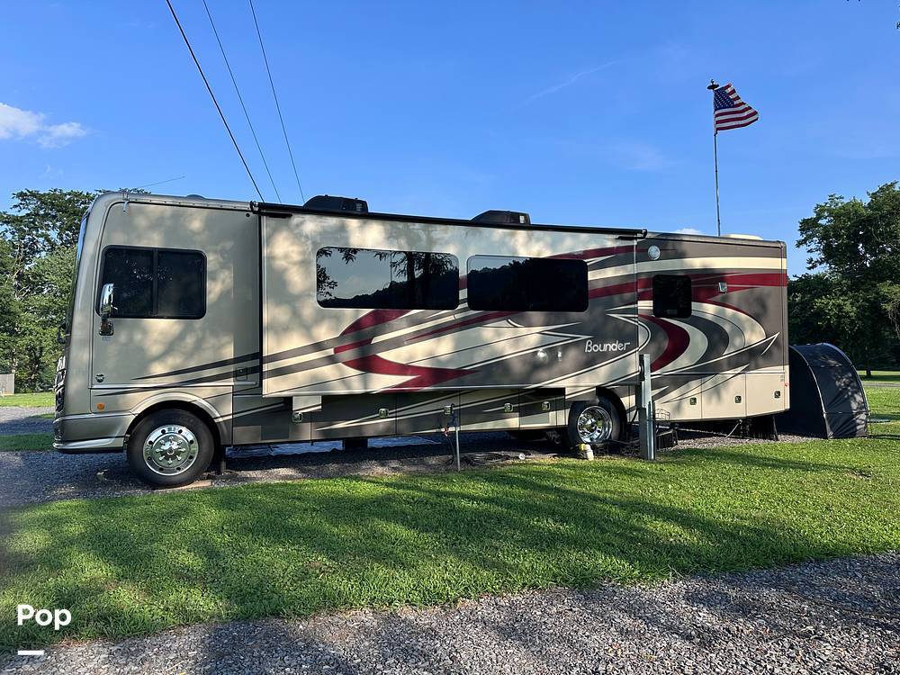 2018 Fleetwood Bounder 35K in carlisle PA