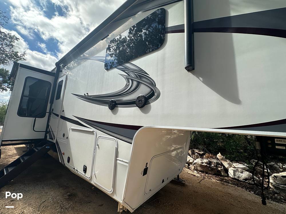 2022 Grand Design Solitude 375RES-R in canyon lake TX