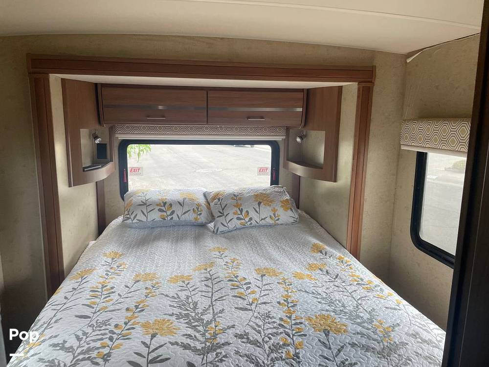 2014 Itasca Navion IQ 24G in woodland CA