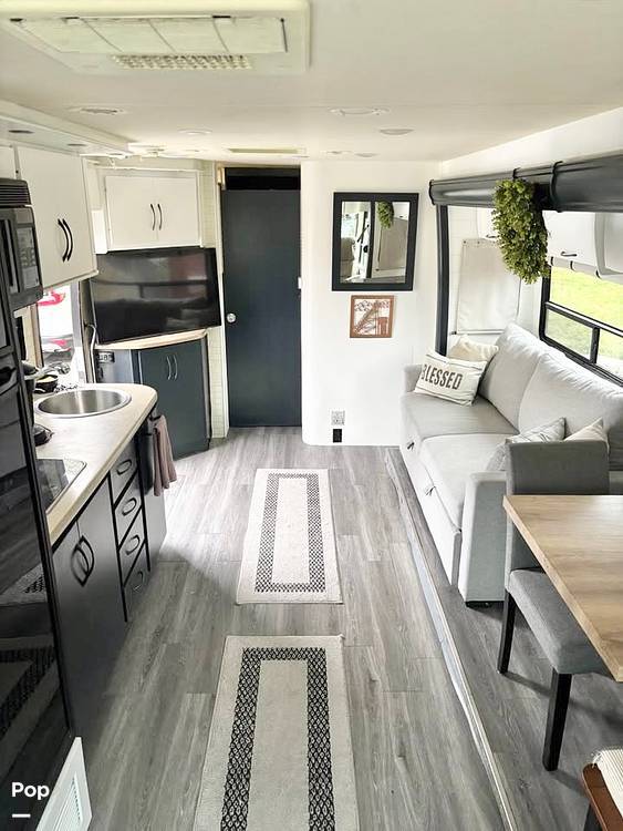 2011 Thor Motor Coach Serrano 31X in kennewick WA