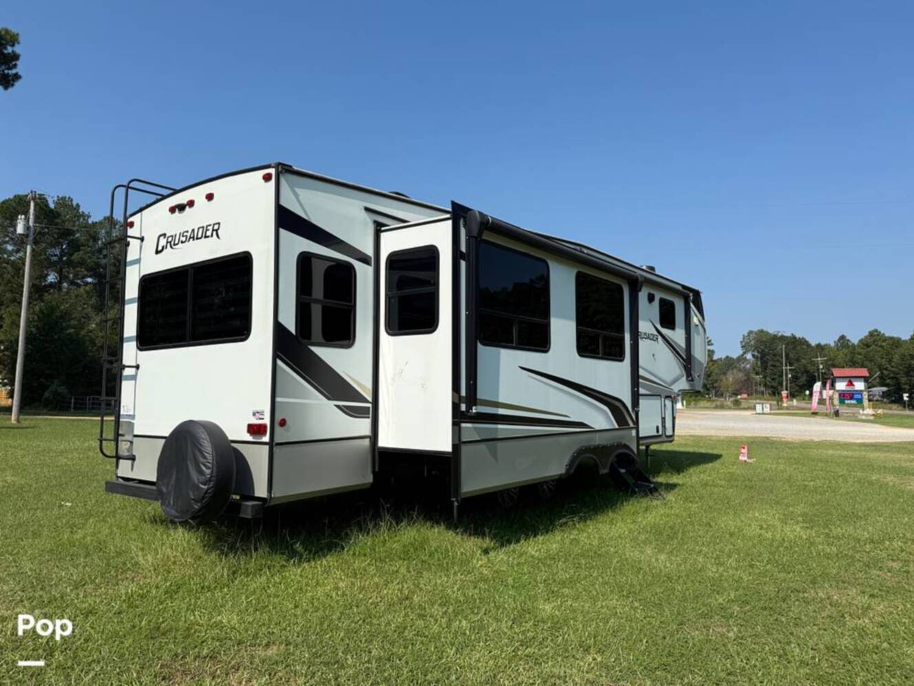 A photo of this 2022 Prime Time Crusader Lite 335RLP